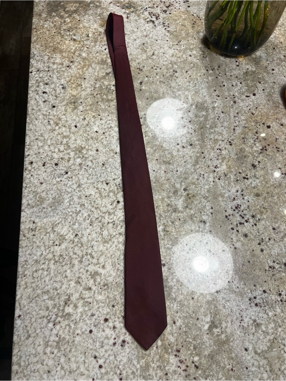 Kenneth Cole Reaction Men's Maroon Solid Slim Tie